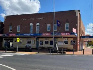The Exchange Hotel Blayney - Orange