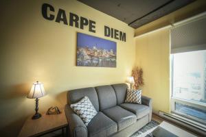 2 Full Beds, Rogers Place Downtown Central, Memorable 1 Bedroom Condo