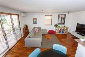 Suffolk Villa Fremantle On Your Doorstep Location