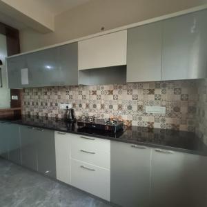 Sukrithi Premium Serviced Apartment - F2