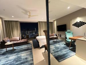 Luxury Studios Key 10
