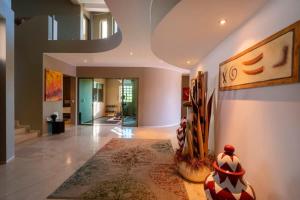 Views to El Arco, Famous Cabo San Lucas bay rock formation