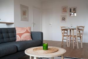 Appartements One bedroom apartment with balcony, city center : photos des chambres