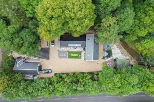 The Ultimate Luss Retreat