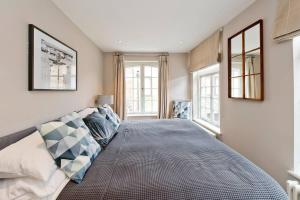 2-Bedroom Apartment - Notting Hill