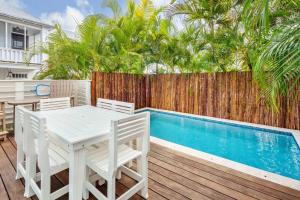 Southernmost View -Pool & Water Views