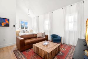 Casa Romeo - Luxury Ybor Apt, Steps to 7th Ave