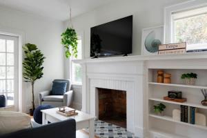 SoHo Escape, Gorgeous Apt in SoHo District