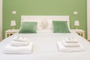 2 BDR Navona Quintessential Charm