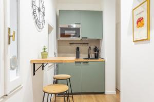 2 BDR Navona Quintessential Charm