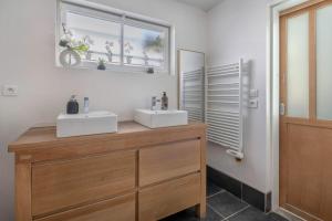 Maisons de vacances Maison pour 7 avec piscine a Prefailles : photos des chambres
