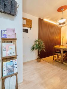 Juin - Foreigner only