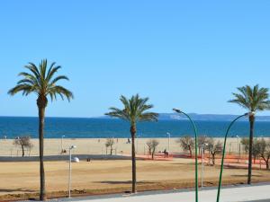 Apartamento de 3 Dormitorios Vista al Mar - HISP-288-54