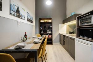 Urban Tranquillity by the Main Shopping Street