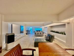 Gao Check in Phala Beach Front