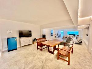 Gao Check in Phala Beach Front