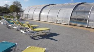 Campings Mobil-home 3ch, 2 sdbwc, tout confort camping les allais Trogues : photos des chambres