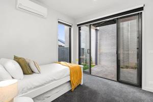 Brand New Townhouse Coastal Lifestyle Torquay