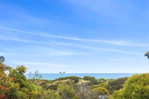Luxury Torquay Townhouse 150m to Beach