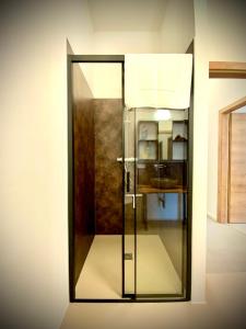 WATERFRONT - Urbane Eleganz am Bachufer