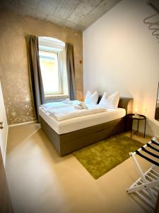 WATERFRONT - Urbane Eleganz am Bachufer