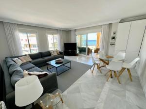 Coral Beach 63 by homeprive