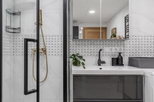 Fantasy House, cozzy apartmens, free parking, long stays welcome