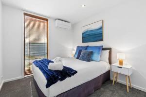 Coastal Class and Sophistication 500m to Beach