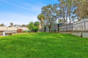 Sea Breeze Coastal Beach House Pet Friendly