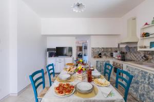 Trulli Ulivo di Puglia by BarbarHouse