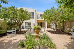 Absolute Beachfront Retreat on The Esplanade