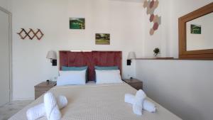 Wave Sound Apartments - Village View