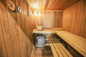 Crazy Villa Ecottay 61 - Heated pool & sauna - 2h from Paris - 30p