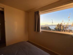 Swan Sea Cozy Retreat at Sandy Bay