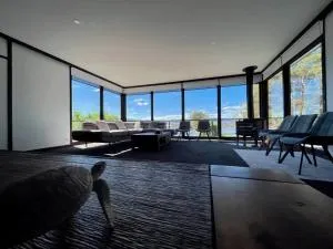 Peaceful house with great ocean & mountain view - Old Beach