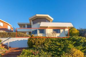 Swan Sea Cozy Retreat at Sandy Bay