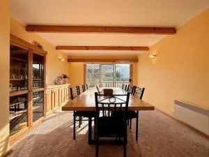 Tranquil Sunlit Retreat close to CBD and Airport - Howrah