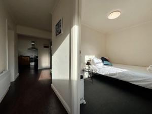 Hobart City Oasis with 3 beds