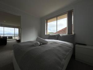 Skyline Serenity House - Close to city and airport