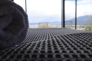 Skyline Serenity Lower - Close to city and airport