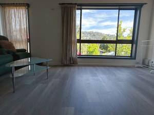 Wellesley Mountain View Getaway near City