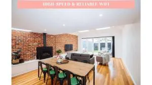 SENSATIONAL Renovated Cottage in Beautiful Seddon - Seddon