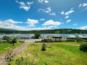 Stunning Water front view House at Kettering