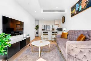 High Rise Southbank Luxury Apt (50th floor)