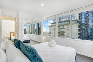 Millennial Southbank Condo Lifestyle w parking