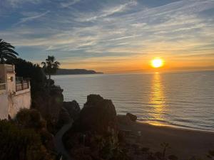 Nuevo apartamento Nerja con Parking y a 300 metros playa