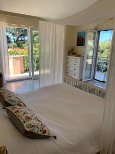 Charming Mokalo Seaside House next to Beach