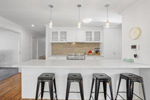 Beautiful Golden Point Home - Style&Sophistication