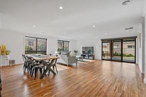 Beautiful Golden Point Home - Style&Sophistication