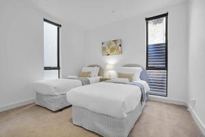 Hawksburn Village - 2 Bed Apt in Central Prahran